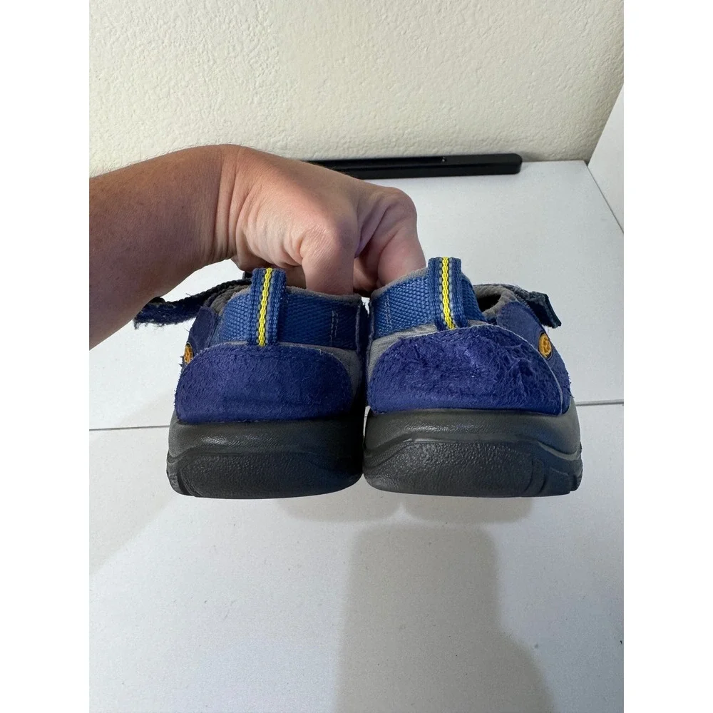 Keen Newport H2 Kids Size 6 Blue Waterproof Sport Sandals Hiking Water Shoes